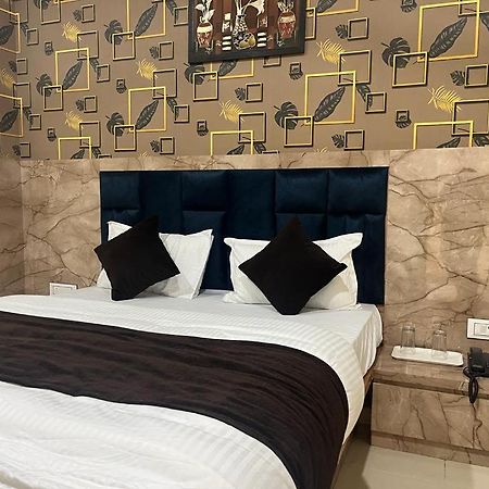Hotel Sunrise Vadodara Zewnętrze zdjęcie