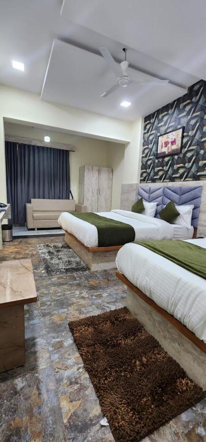 Hotel Sunrise Vadodara Zewnętrze zdjęcie