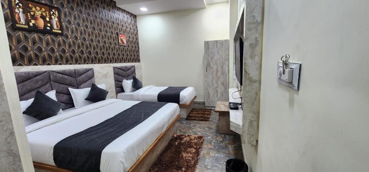 Hotel Sunrise Vadodara Zewnętrze zdjęcie